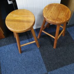 2 x stools