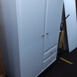 Double wardrobe with drawers